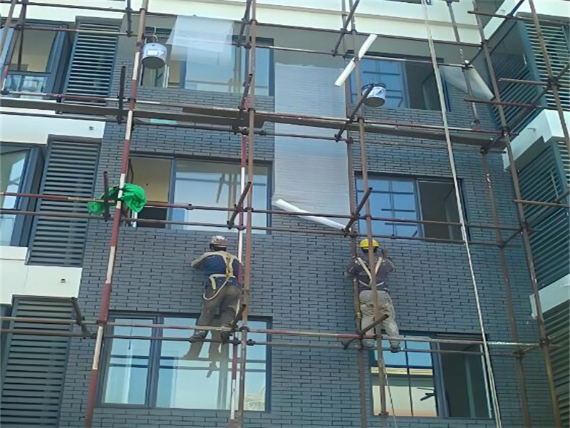 幕墻維修施工現(xiàn)場